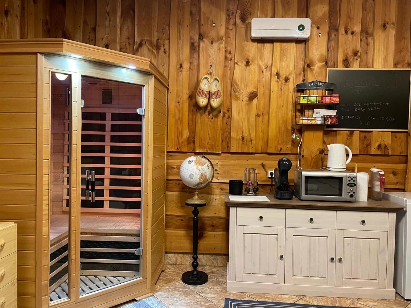 Cosy Apartment In Family Compound Turany المظهر الخارجي الصورة
